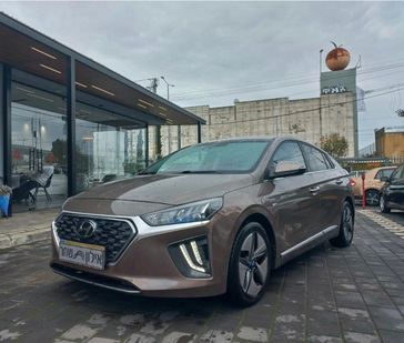 יונדאי איוניק