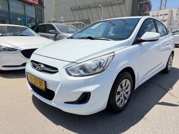יונדאי I25