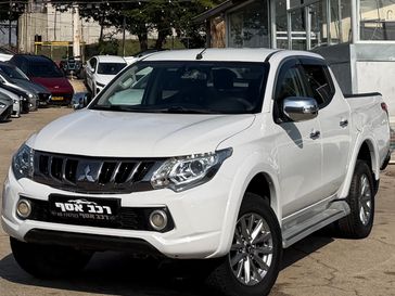 מיצובישי L-200