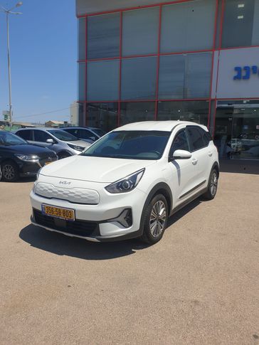קיה נירו