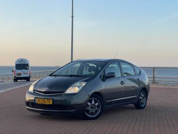 טויוטה פריוס