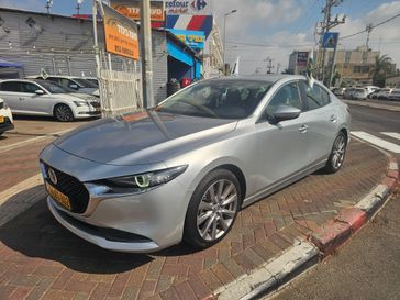 מזדה 3