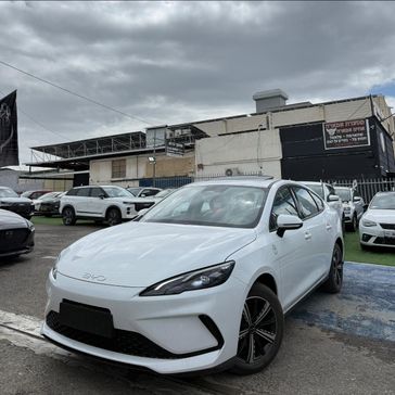 בי ווי די SEAL 5