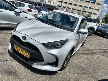 טויוטה יאריס