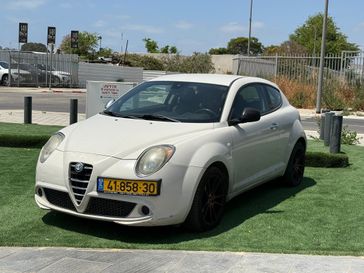 אלפא רומיאו מיטו