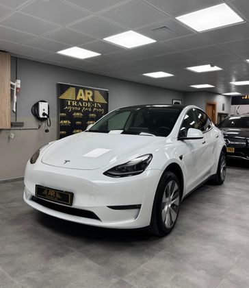 טסלה MODEL Y