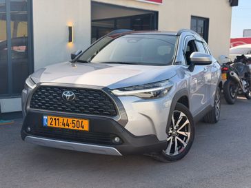 טויוטה קורולה קרוס