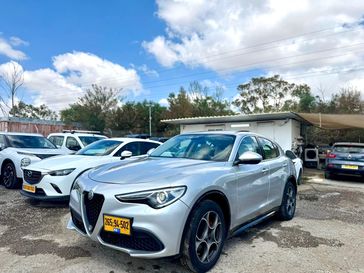 אלפא רומיאו סטלביו