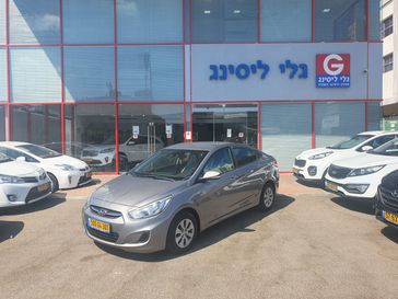 יונדאי I25