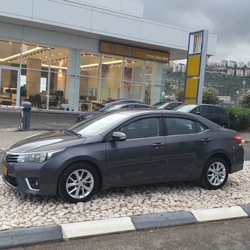 טויוטה קורולה