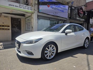 מזדה 3