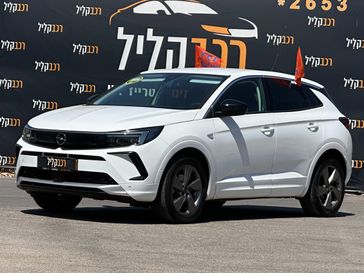 אופל גרנדלנד-X