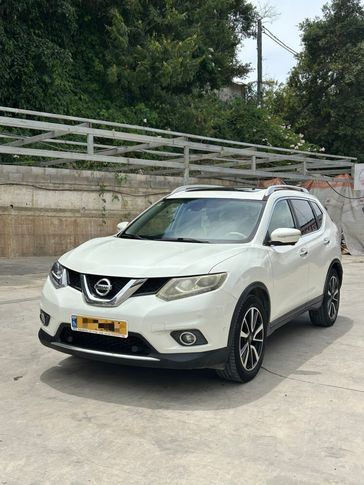 ניסאן X TRAIL