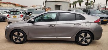 יונדאי איוניק