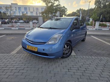 טויוטה פריוס