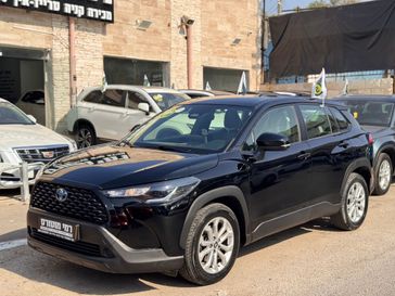 טויוטה קורולה קרוס