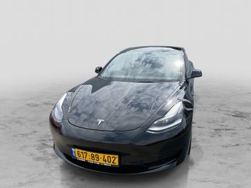 טסלה MODEL 3