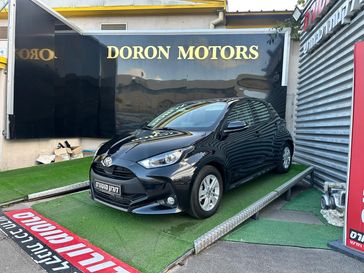 טויוטה יאריס