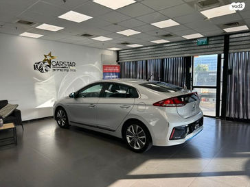 יונדאי איוניק