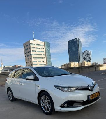 טויוטה אוריס