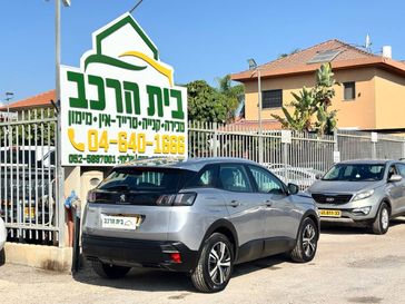 פיג'ו 3008