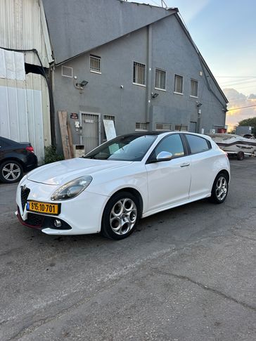 אלפא רומיאו ג'וליטה