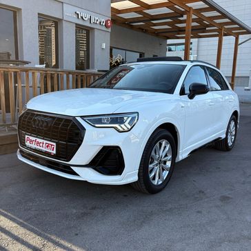 אאודי Q3