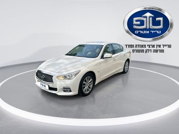 אינפיניטי Q50