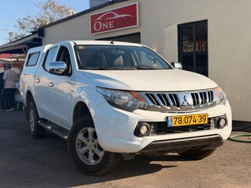 מיצובישי L-200