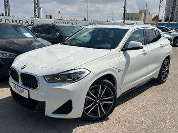 ב מ וו X2