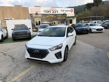 יונדאי איוניק
