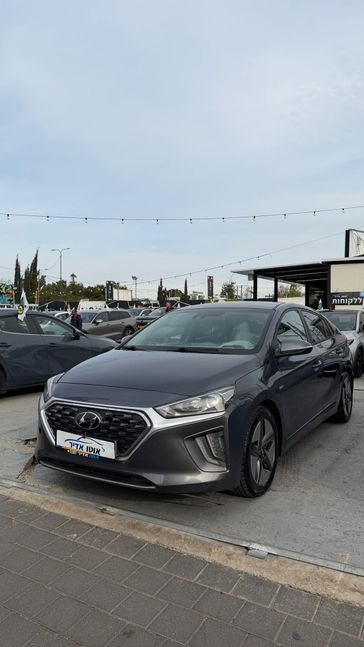 יונדאי איוניק