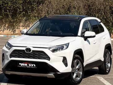 טויוטה RAV4