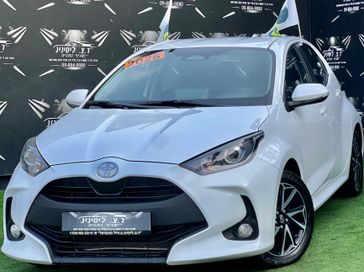 טויוטה יאריס