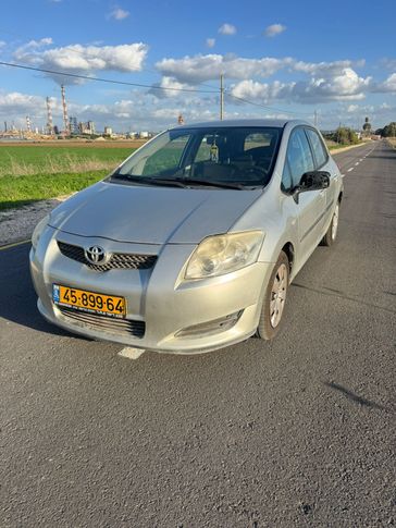 טויוטה אוריס