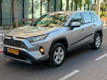 טויוטה RAV4