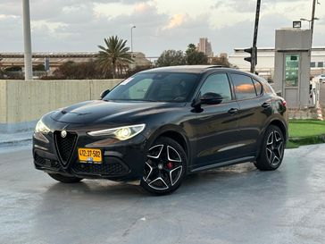 אלפא רומיאו סטלביו