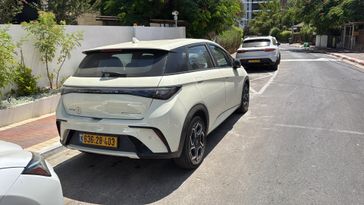 בי ווי די BYD DOLPHIN