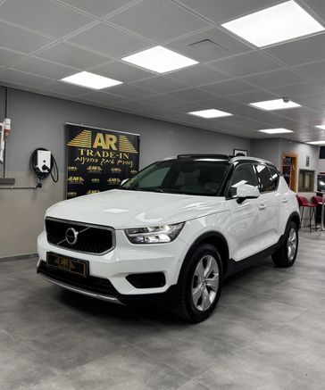 וולבו XC40