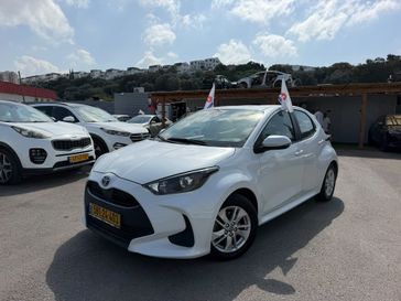 טויוטה יאריס