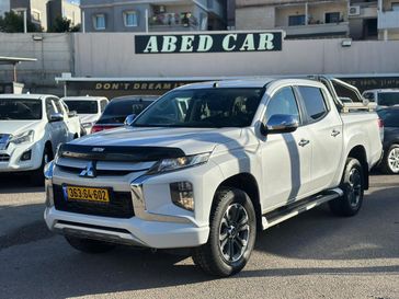 מיצובישי L-200