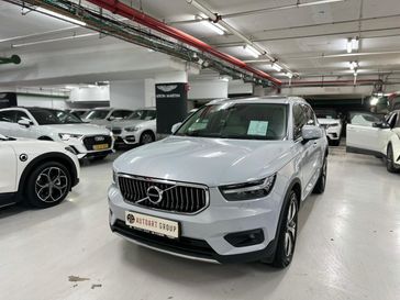 וולבו XC40