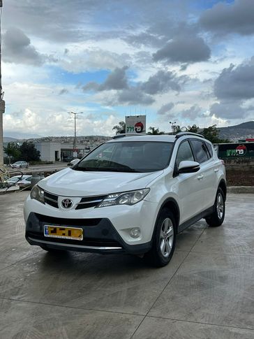 טויוטה RAV4