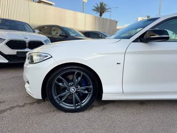 ב מ וו M2