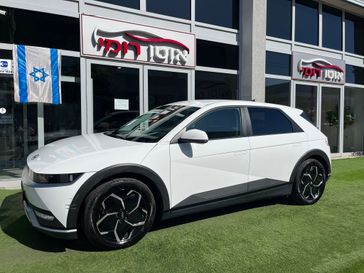 יונדאי איוניק