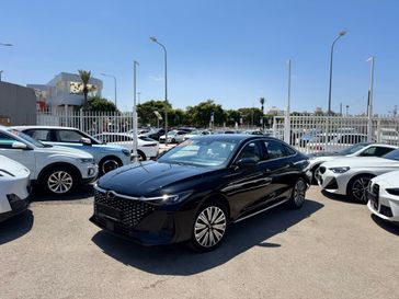 צ'רי ARRIZO 8 PHEV