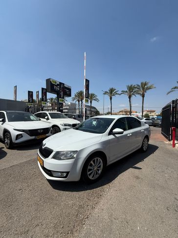סקודה אוקטביה