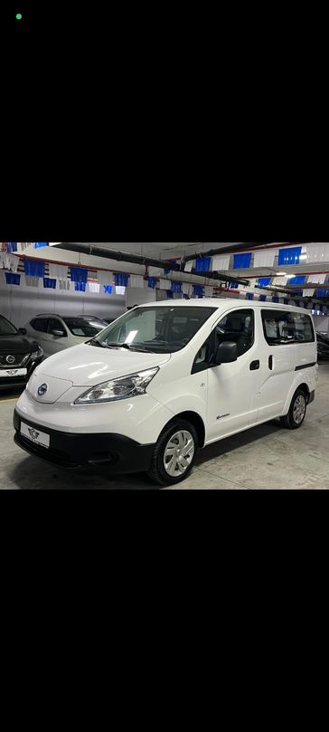 ניסאן E-NV200