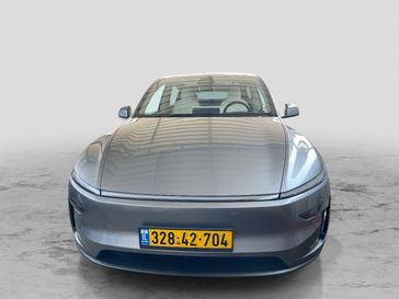 טסלה MODEL Y