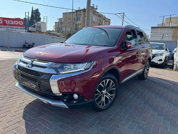 מיצובישי אאוטלנדר